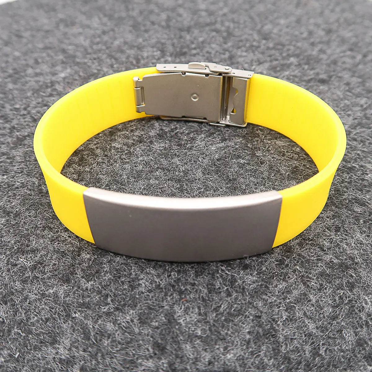 Senioren Kontaktarmband, Demenzarmband personalisierte Gravur von Name und Anamnese, Adresse - Moncadeau.de