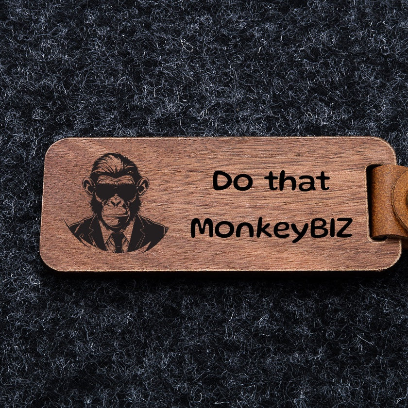 Schlüsselanhänger aus Holz mit Gravur Spruch und Doodle