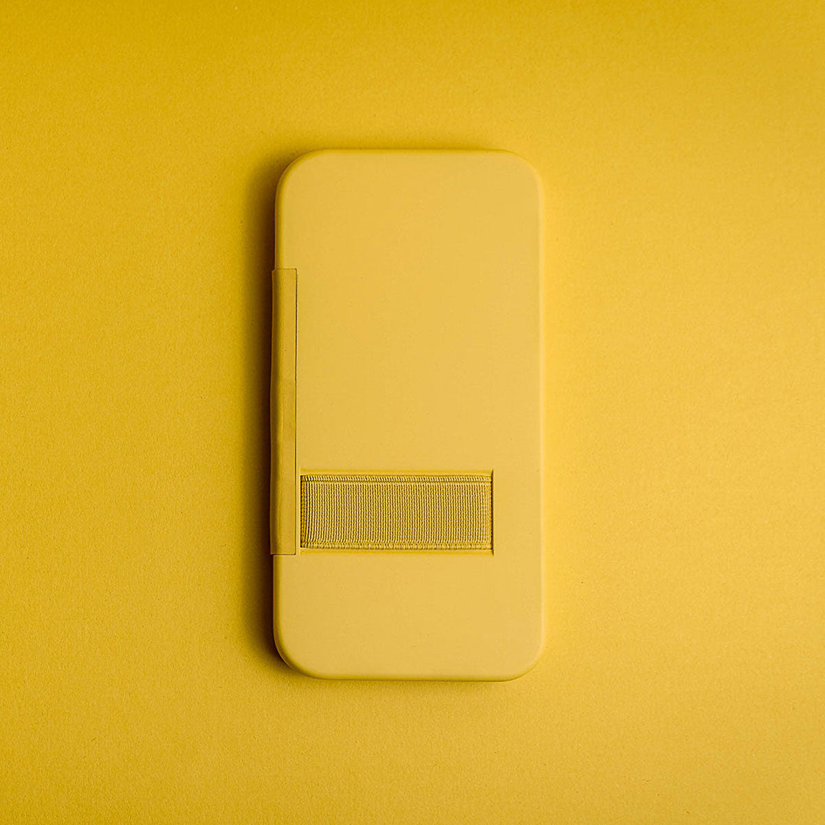 Klak iPhone Hülle. Selbstschliessend. Mit kostenloser Gravur