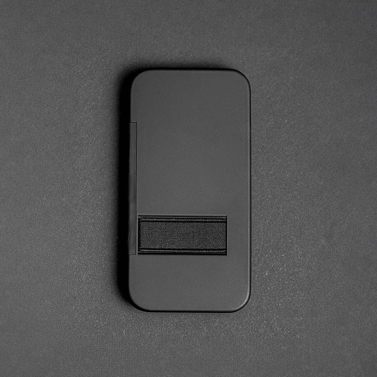 Klak iPhone Hülle. Selbstschliessend. Mit kostenloser Gravur
