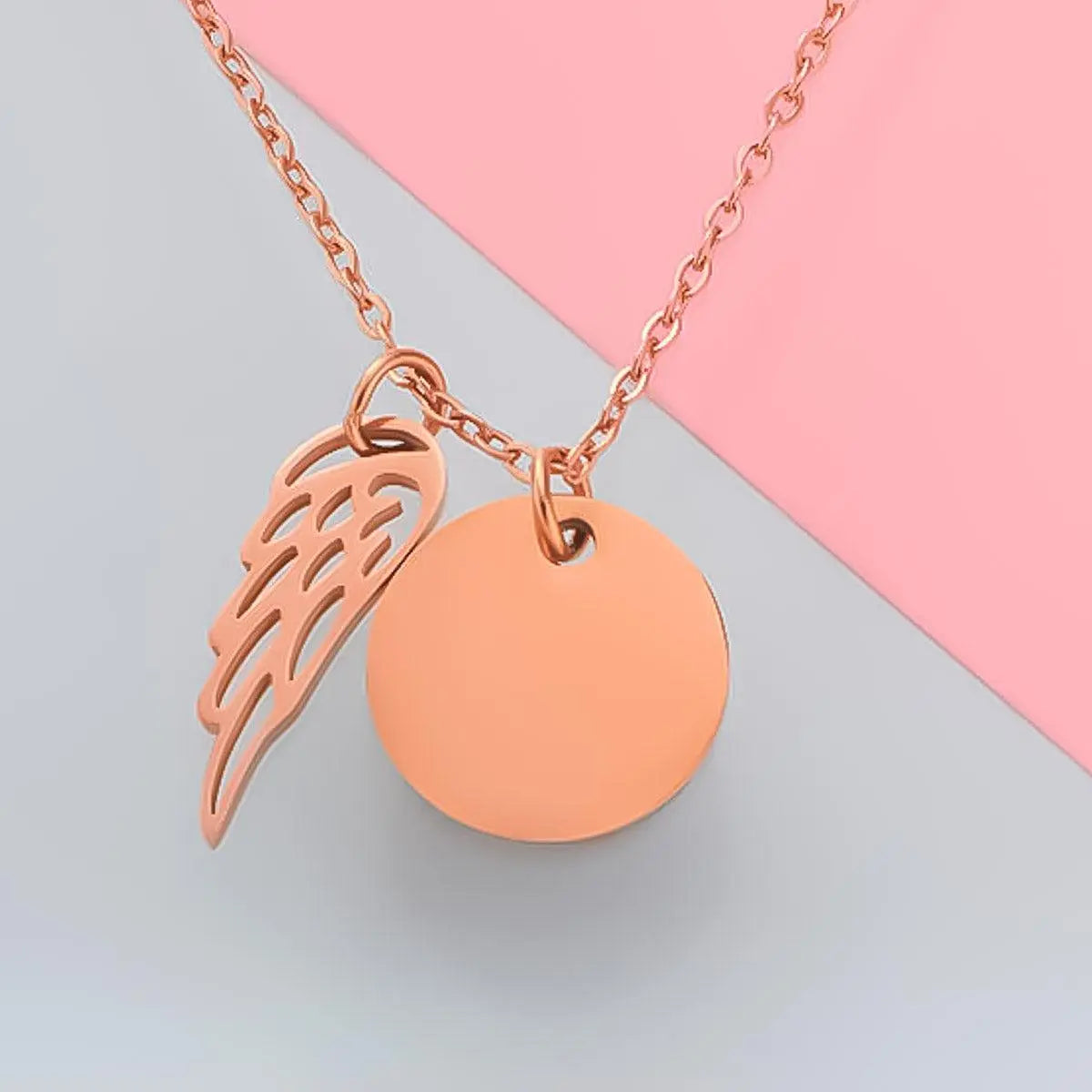 Damen Halskette personalisierte Gravur "Feather" mit graviertem Charm für Initialen in Silber, Gold oder Rosé - Moncadeau.de