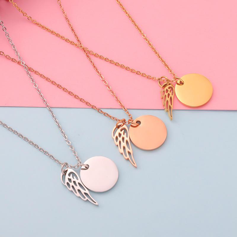 Halskette "Feather" mit graviertem Charm für Initialen