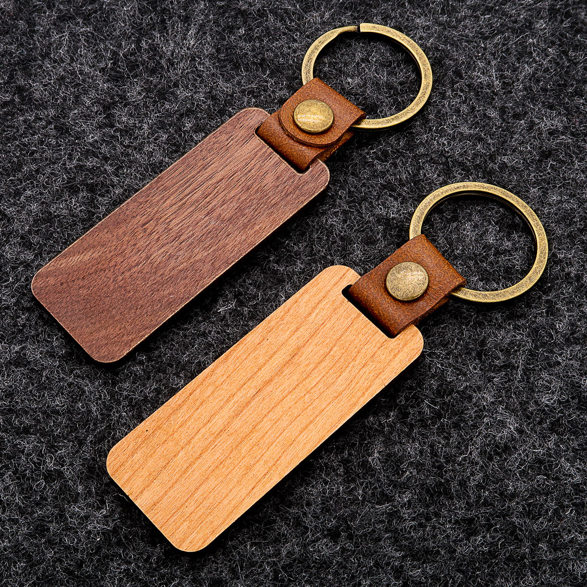 Schlüsselanhänger aus Holz mit Gravur Spruch und Doodle
