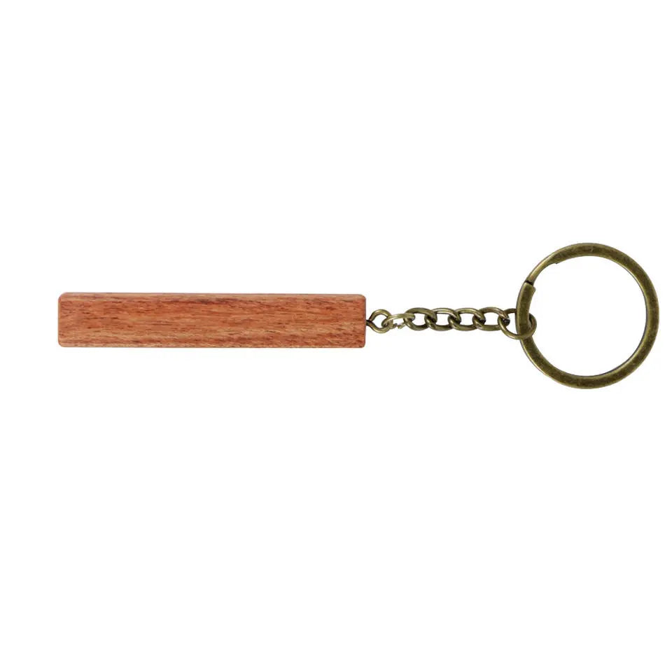 Schlüsselanhänger Personalisiert "The Wooden Bar" aus Echtholz mit Gravur von bis zu 4 Namen - Rosenholz