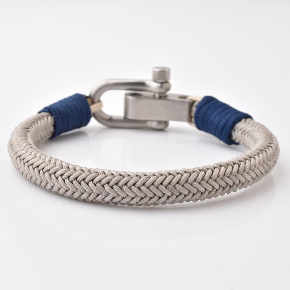 Armband "Aero" aus geflochtenem Seil mit Edelstahl Schäkelverschluß und Gravur